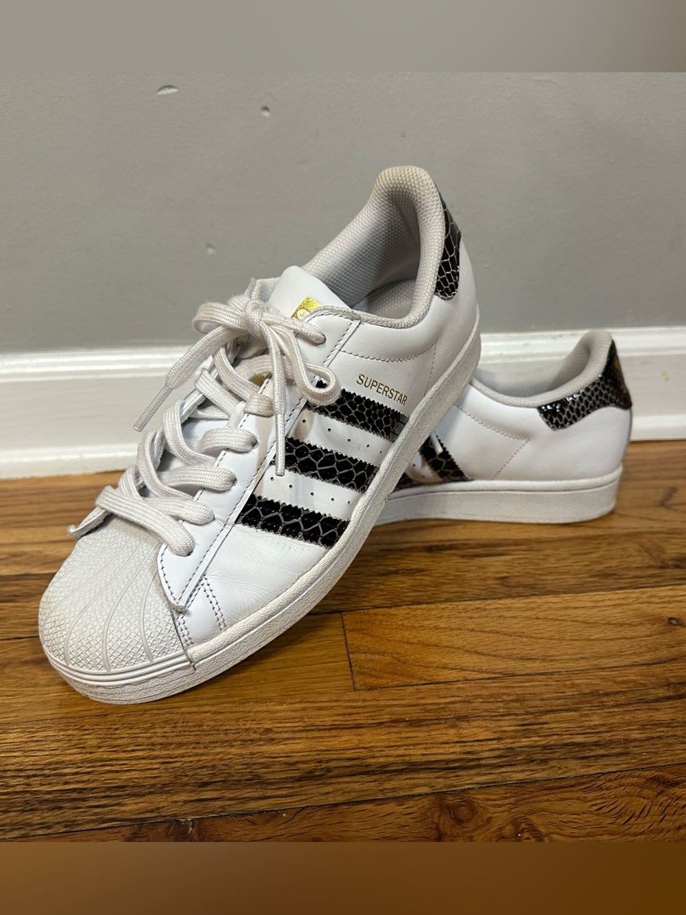 ADIDAS. Superstar. Women’s. Size 9.5.